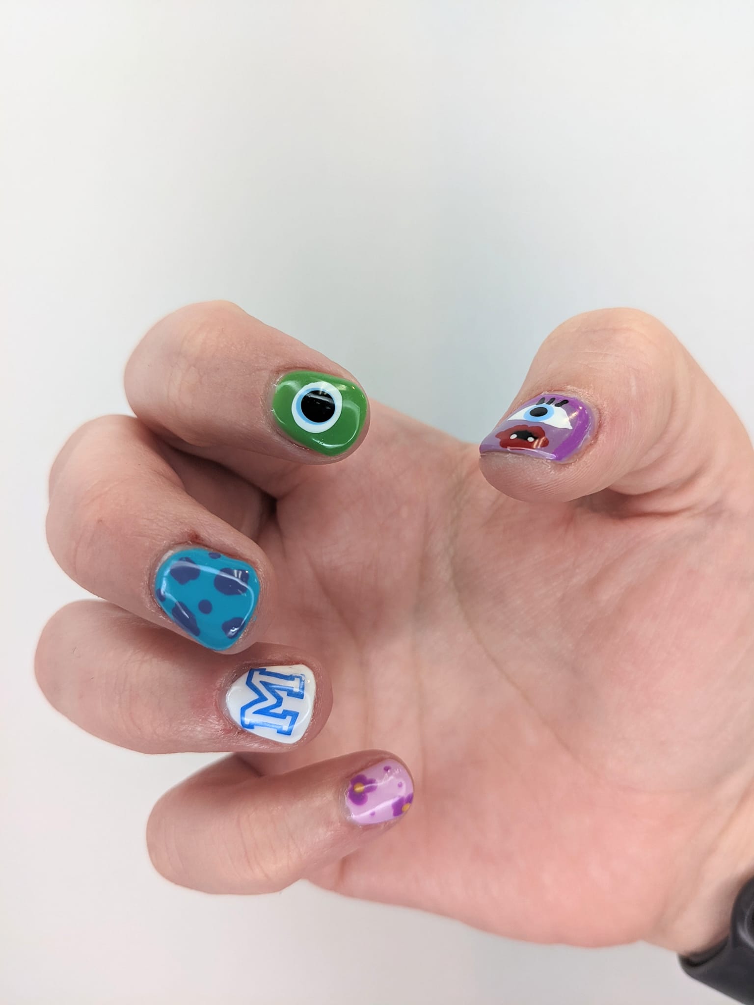 The Yacht Club Salon nail photo 1
