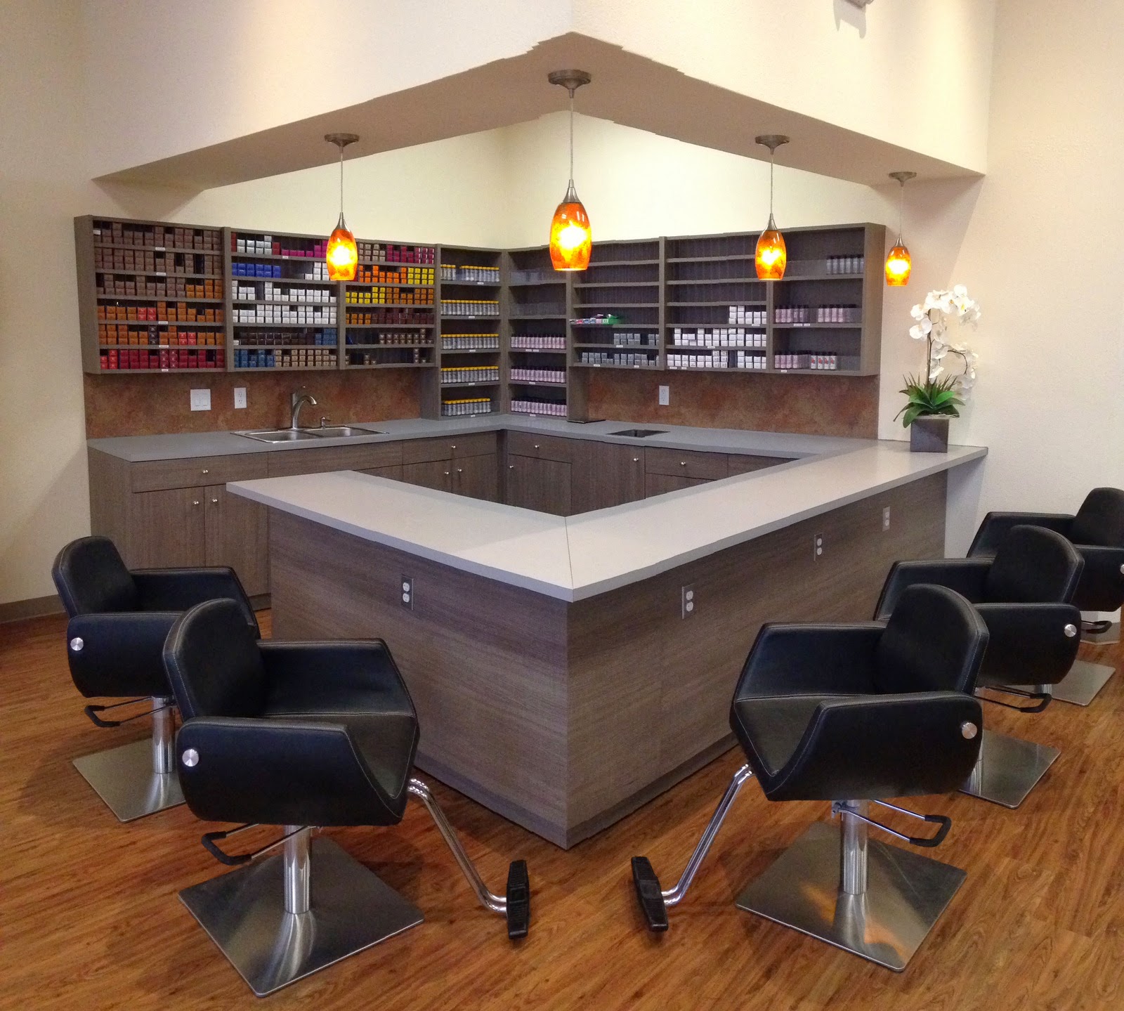 The Yacht Club Salon nail photo 3